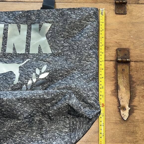 Victoria’s Secret PINK Gray Carryall Zip Top Tote Weekend Bag - Picture 8 of 9